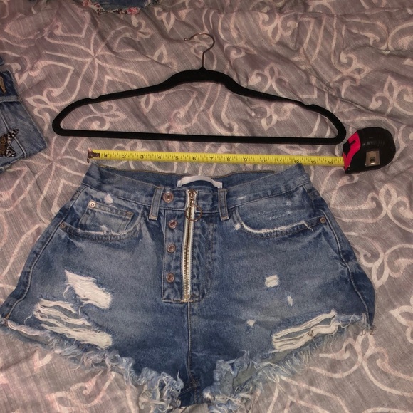 Zara Pants - Zara shorts with outside zipper